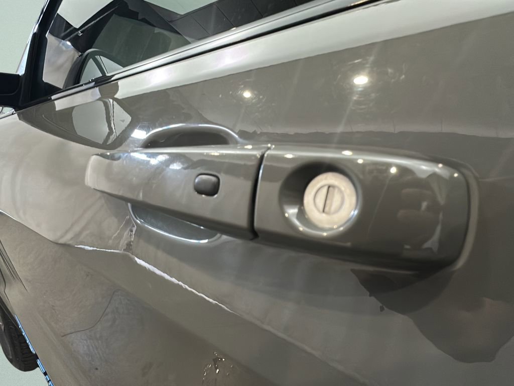 Used 2019 Jeep Grand Cherokee Laredo image 5