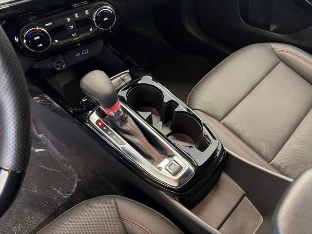 Used 2025 Chevrolet Trax RS w/ Driver Confidence Package image 48