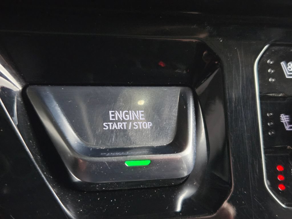 Used 2024 GMC Sierra 1500 AT4 w/ AT4 Premium Package AWD/4WD image 8