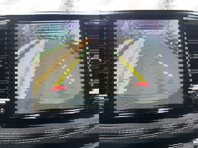 Used 2023 Chrysler Pacifica Touring-L image 30