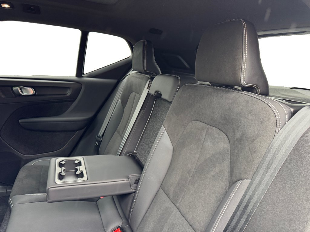 Certified 2023 Volvo XC40 Recharge Plus AWD/4WD image 23