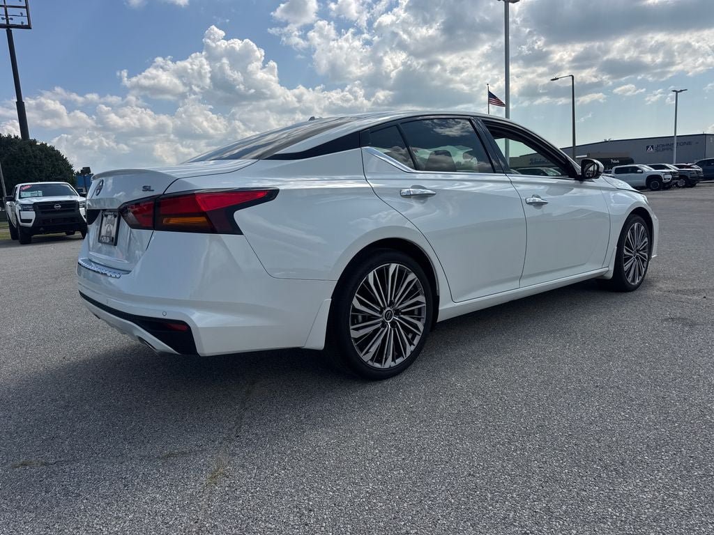 Used 2023 Nissan Altima 2.5 SL FWD image 8