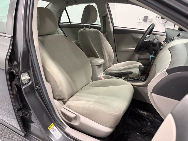 Used 2013 Toyota Corolla L FWD image 23