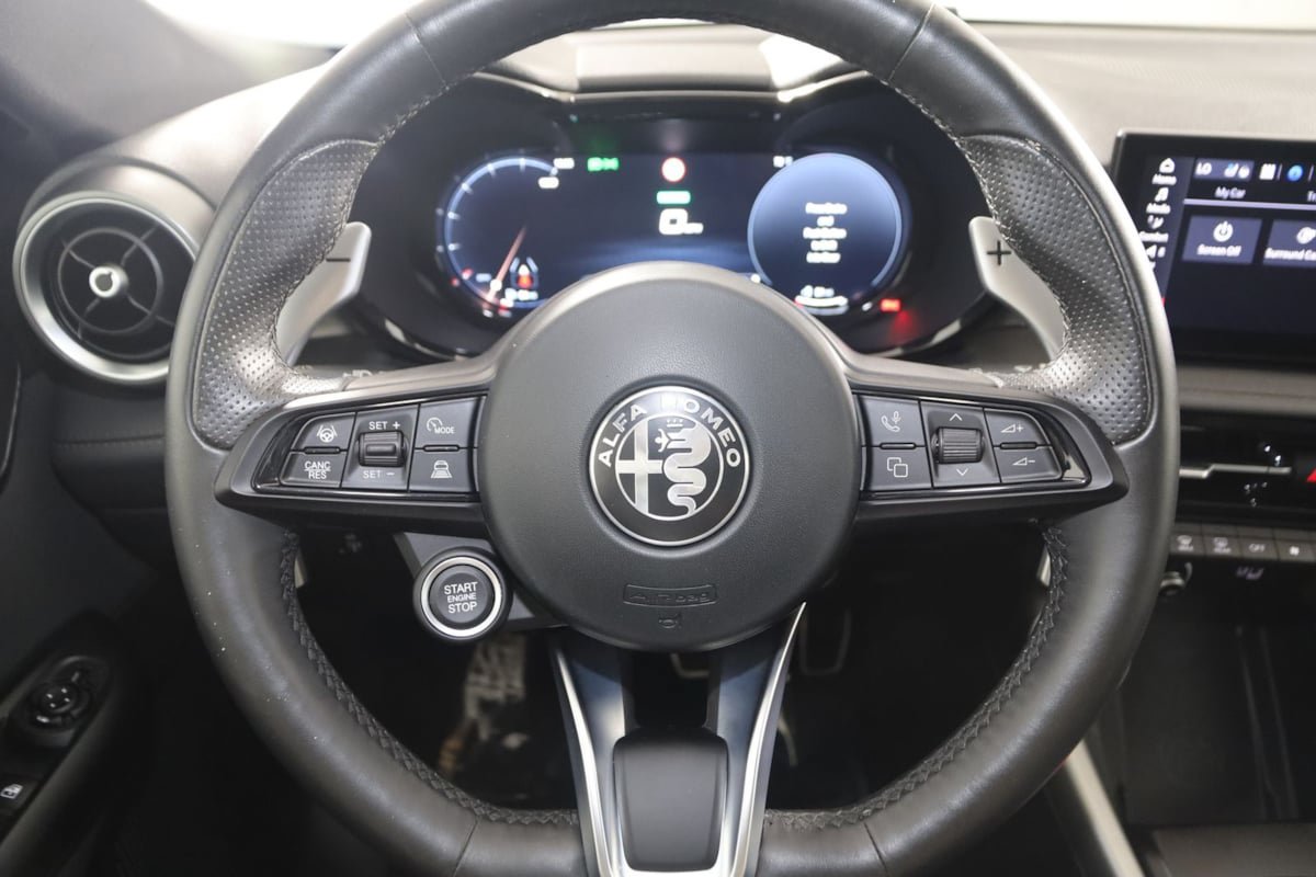 Used 2024 Alfa Romeo Tonale Veloce w/ Active Assist Package AWD/4WD image 36
