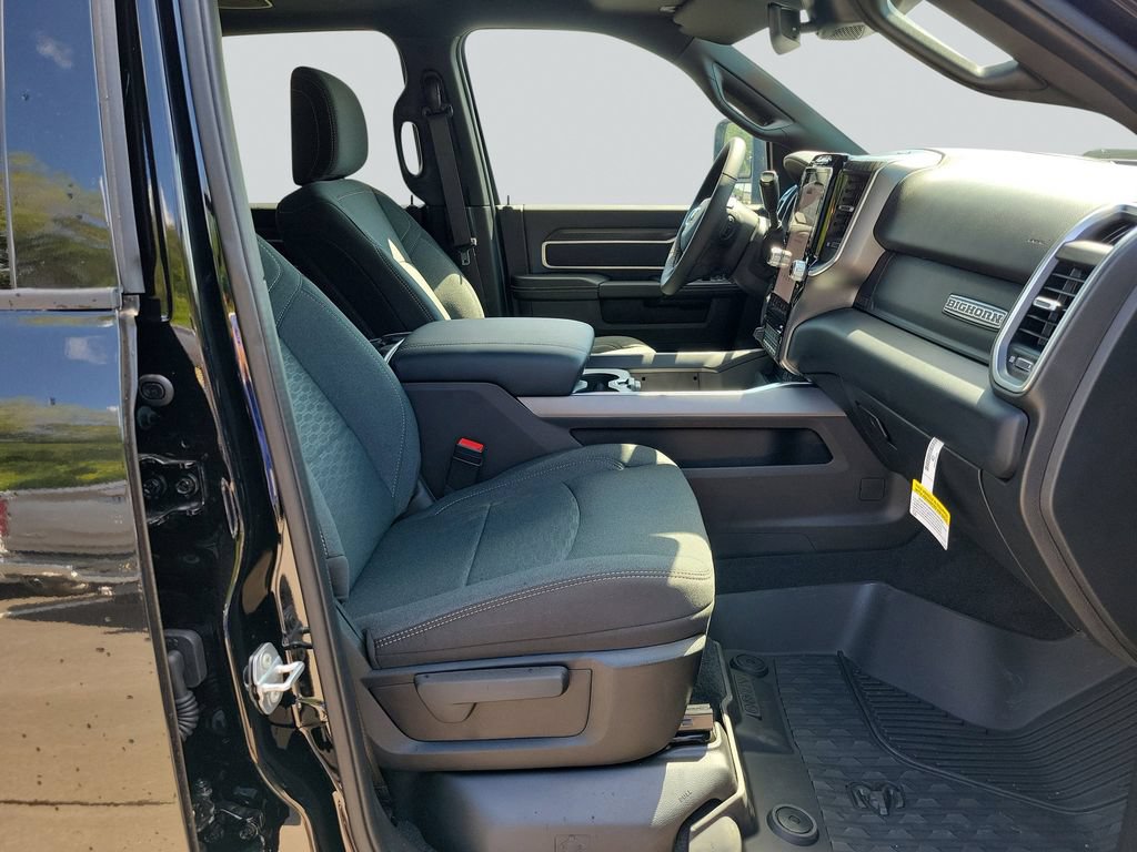 New 2026 RAM 3500 Big Horn AWD/4WD image 38
