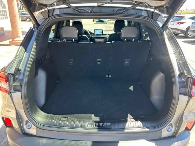 Used 2025 Ford Escape ST-Line w/ Equipment Group 301A FWD image 9