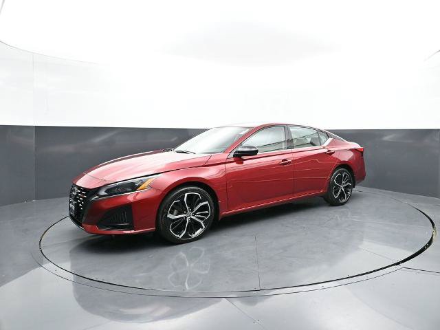 Certified 2024 Nissan Altima 2.5 SR AWD/4WD image 5