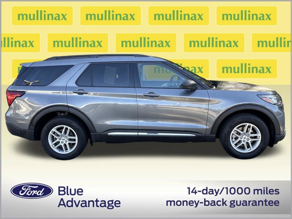 Used 2025 Ford Explorer Active image 2