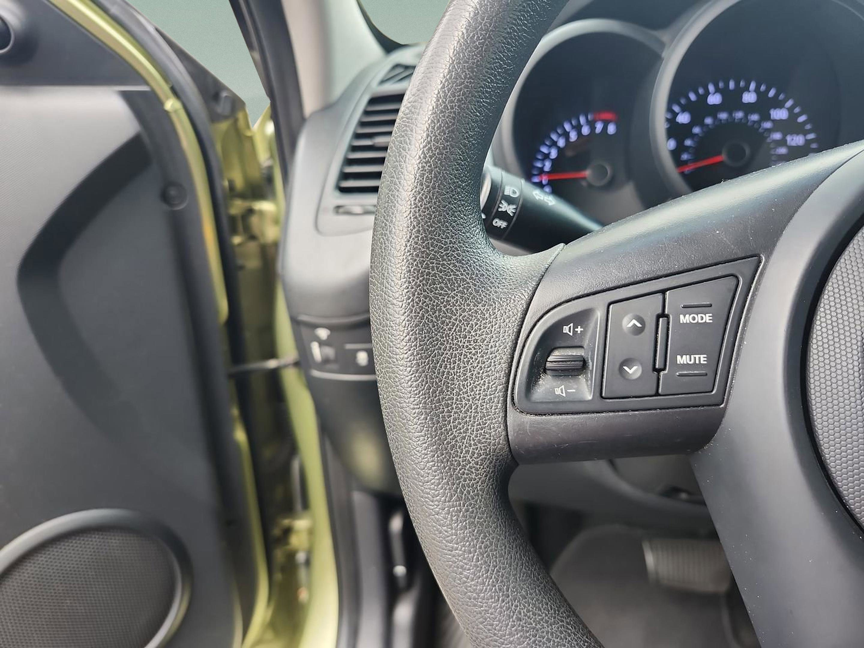 Used 2013 Kia Soul image 12