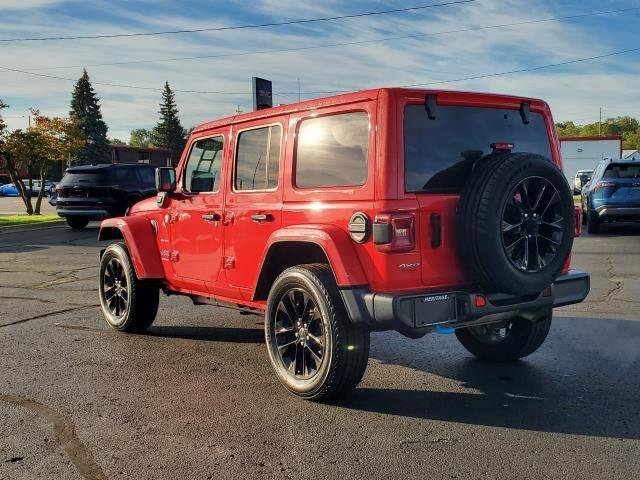 Used 2024 Jeep Wrangler Sahara image 3