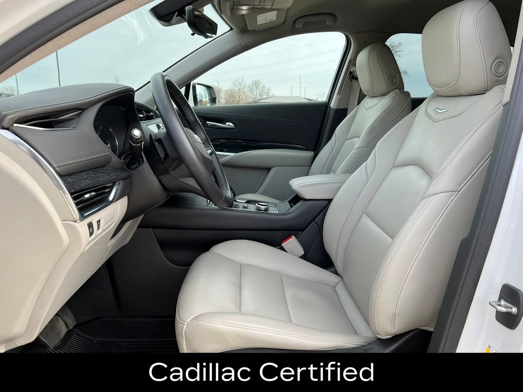 Certified 2022 Cadillac XT4 Premium Luxury w/ Enhanced Visibility Package image 4