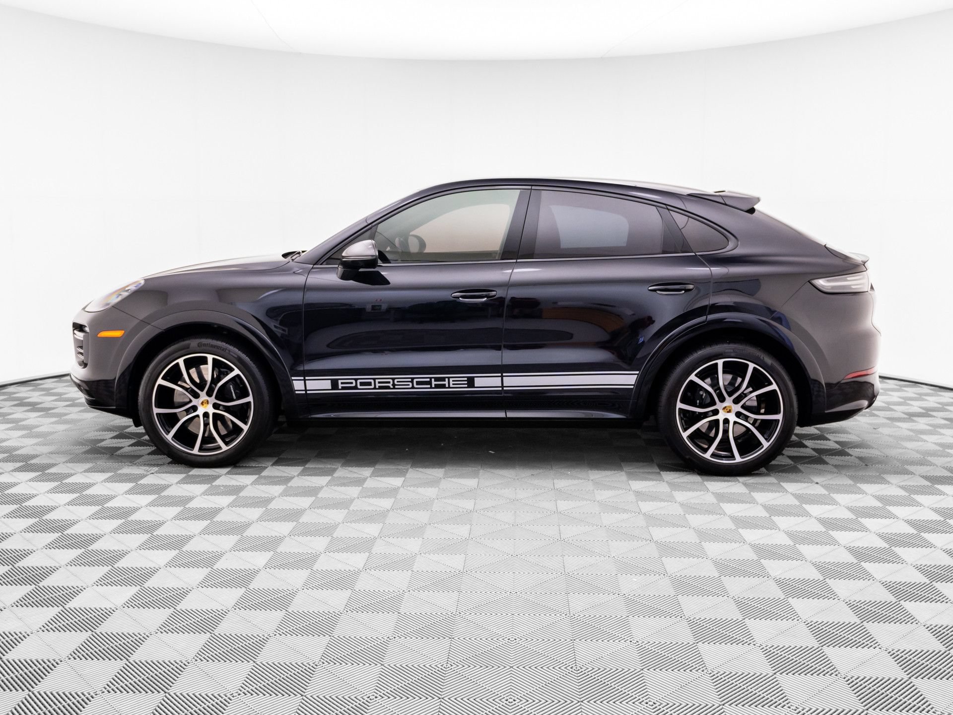 Used 2022 Porsche Cayenne Turbo AWD/4WD video 2
