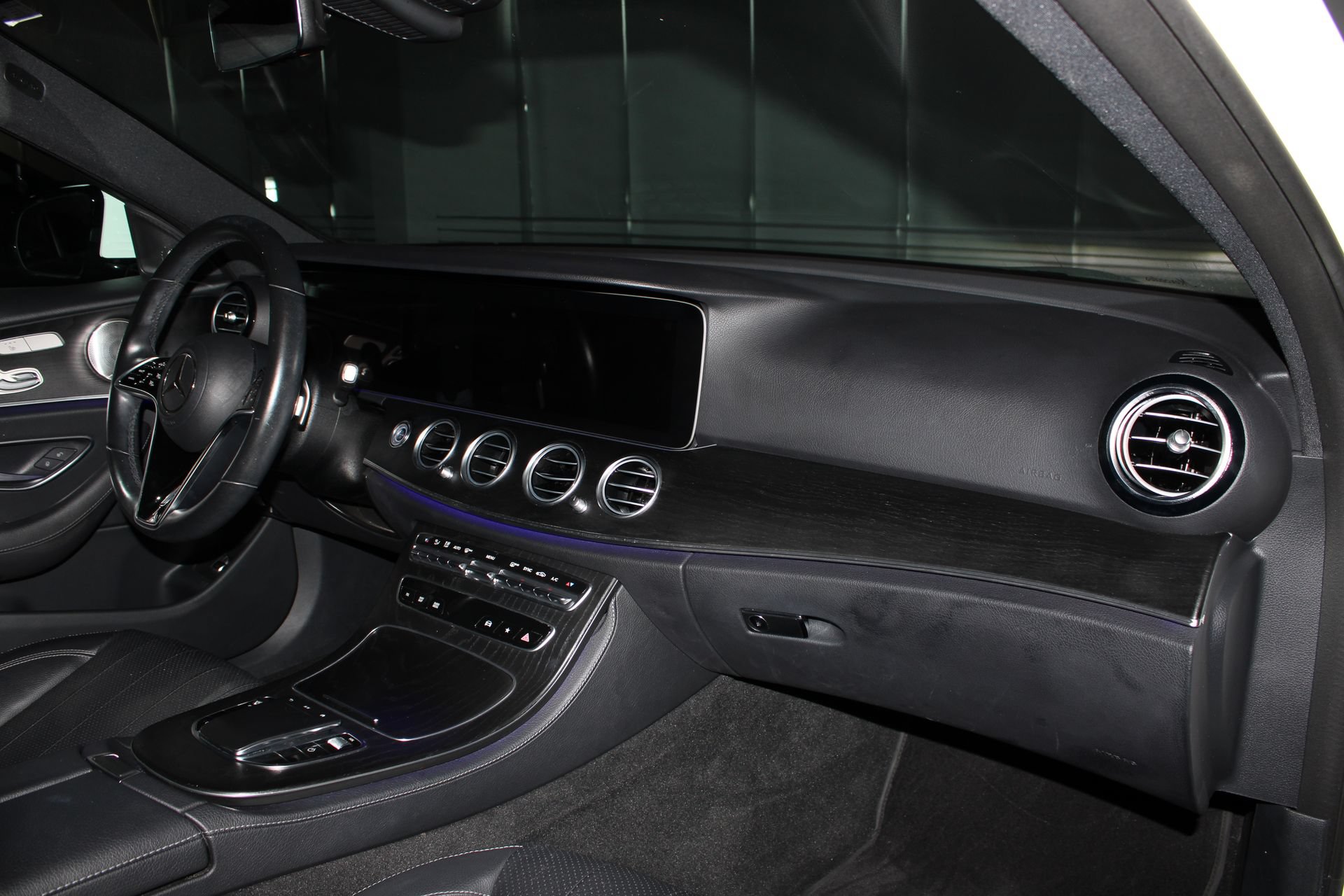 Used 2023 Mercedes-Benz E 350 4MATIC Sedan image 16