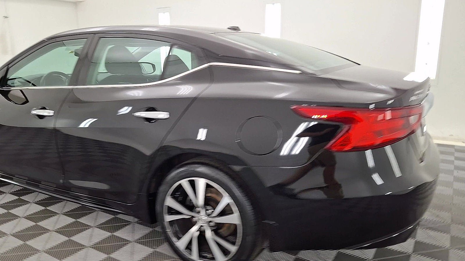 Used 2018 Nissan Maxima 3.5 S FWD image 2