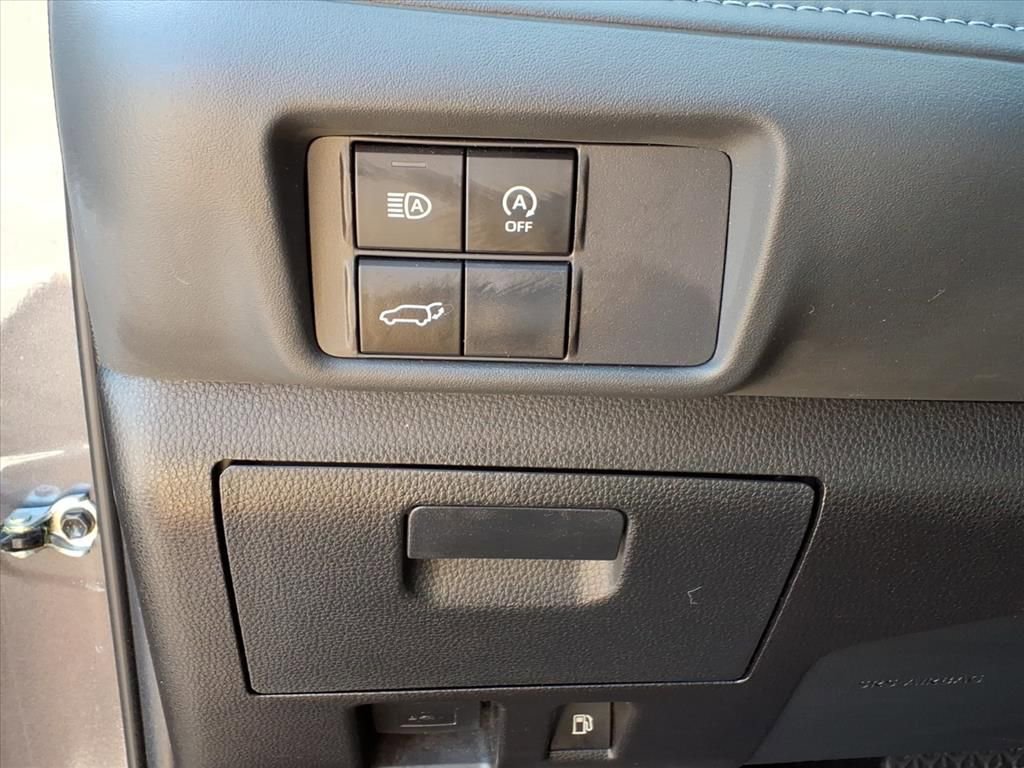 Certified 2024 Toyota Highlander LE image 20