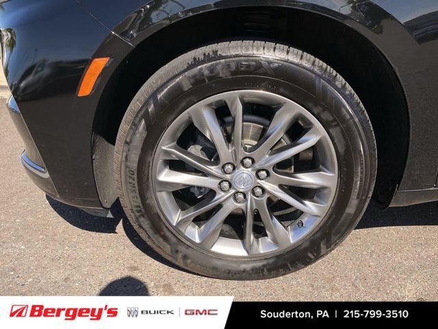 Used 2022 Buick Enclave Avenir w/ Avenir Technology Package AWD/4WD image 37