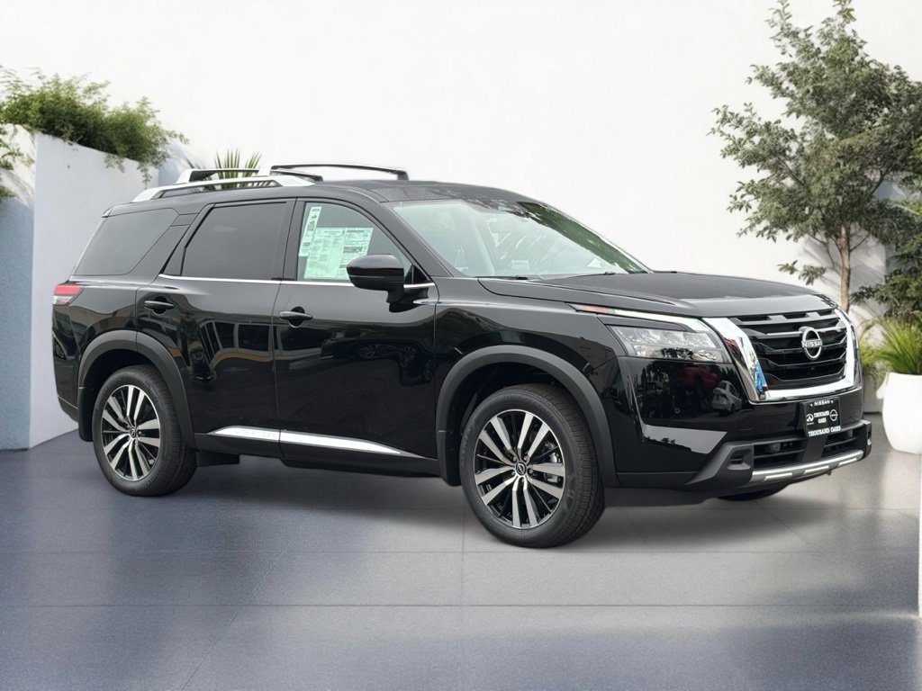 New 2025 Nissan Pathfinder Platinum