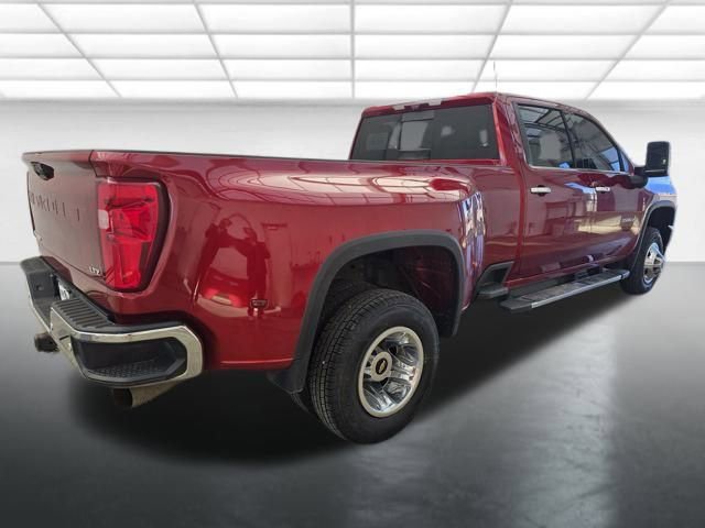Used 2022 Chevrolet Silverado 3500 LTZ w/ LTZ Plus Package image 5