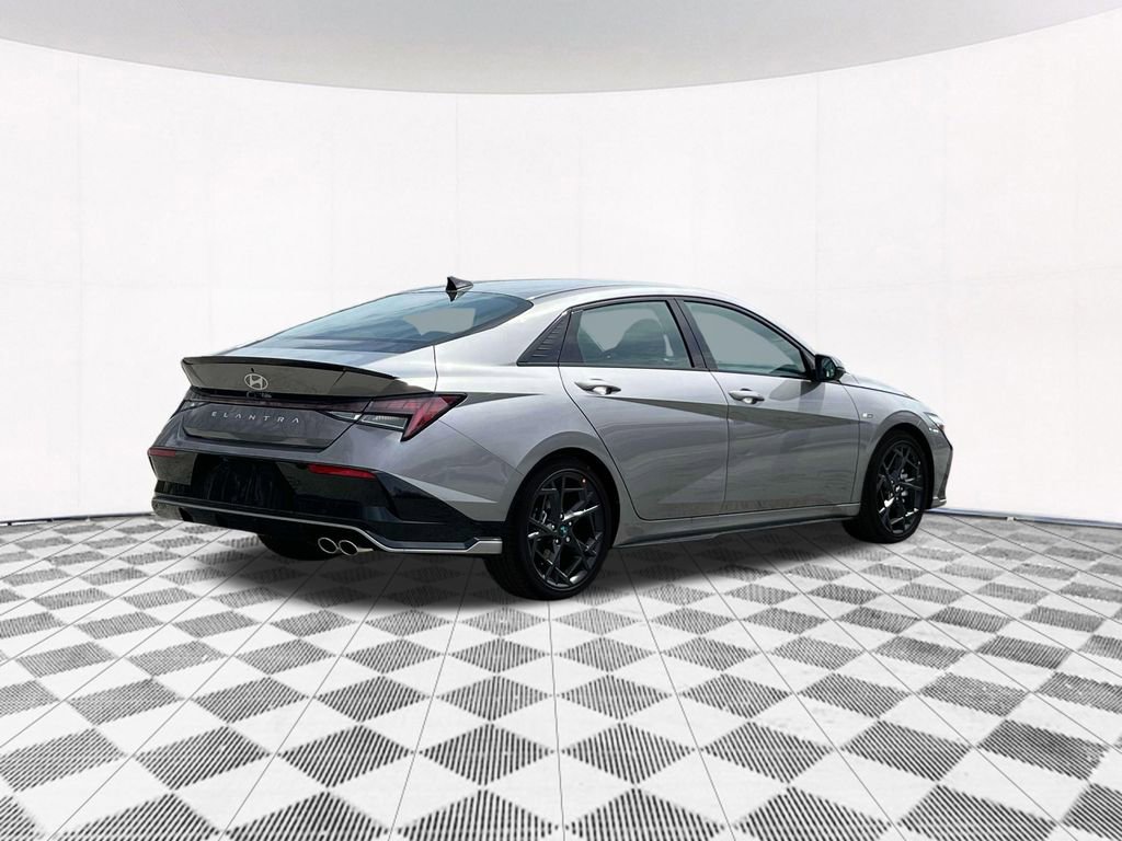 Used 2025 Hyundai Elantra N Line image 13