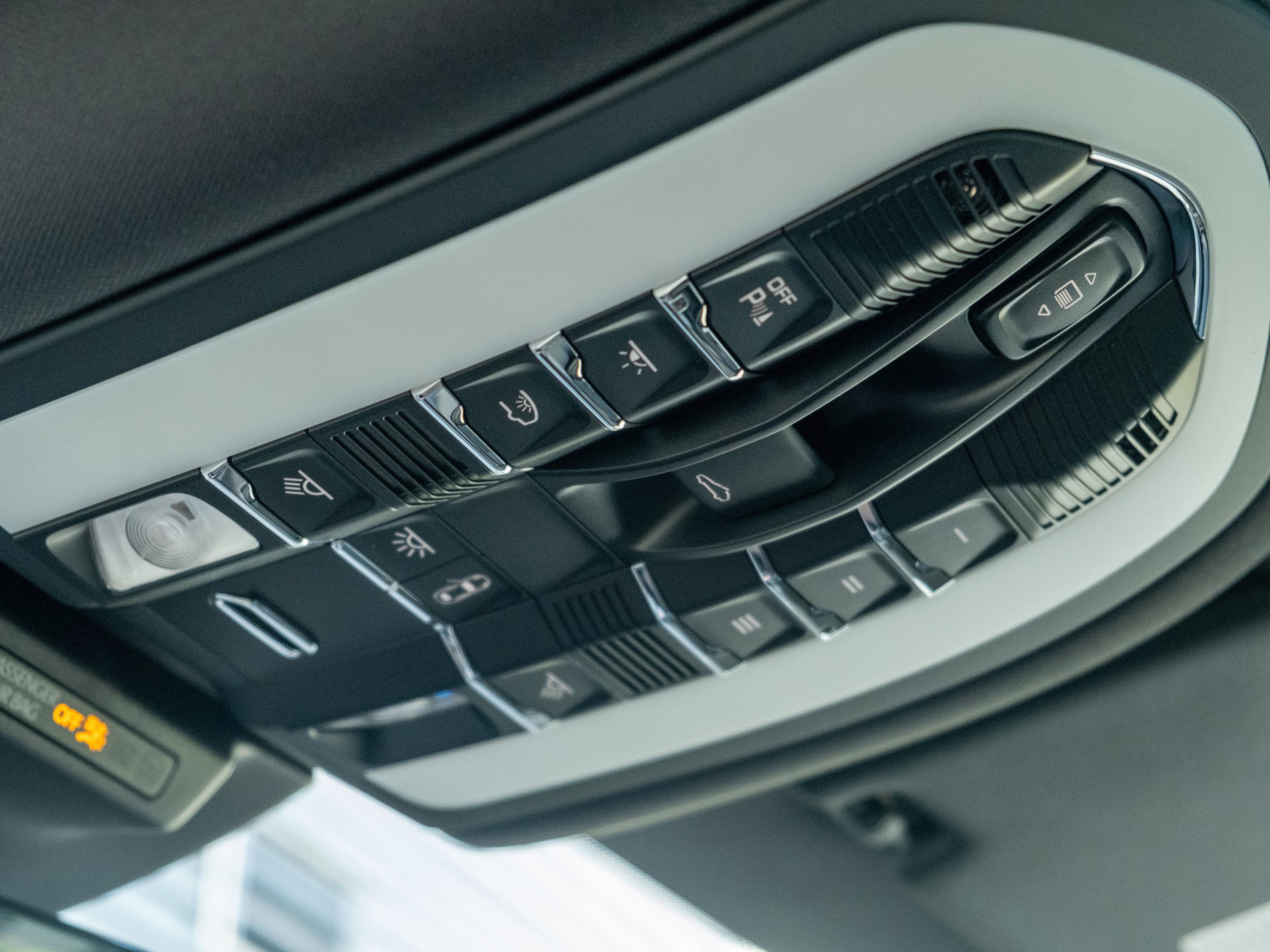 Used 2026 Porsche Macan image 32