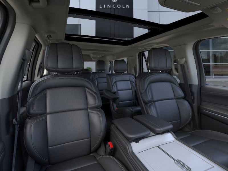 New 2025 Lincoln Navigator L Reserve image 10