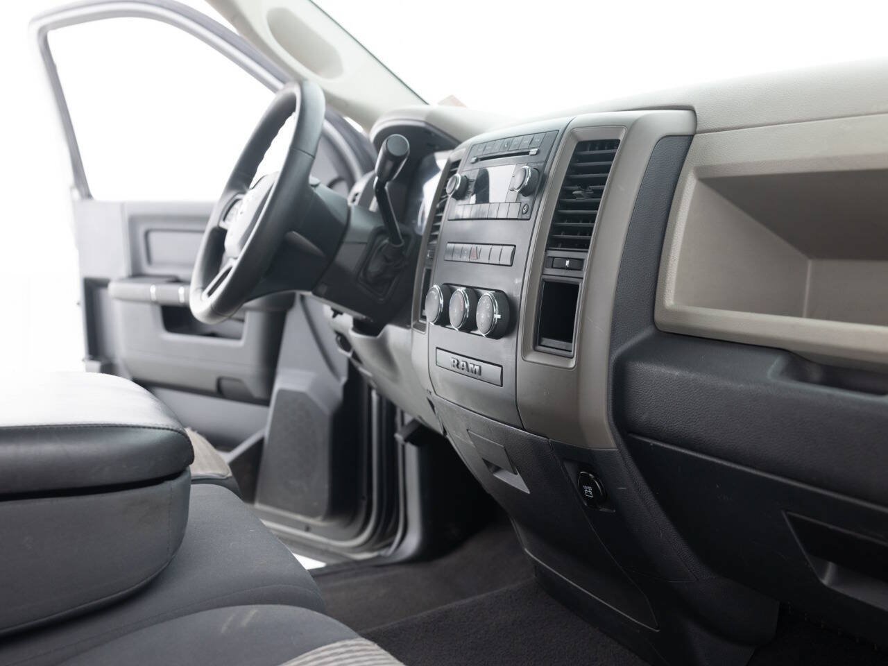 Used 2012 RAM 1500 Express RWD image 31