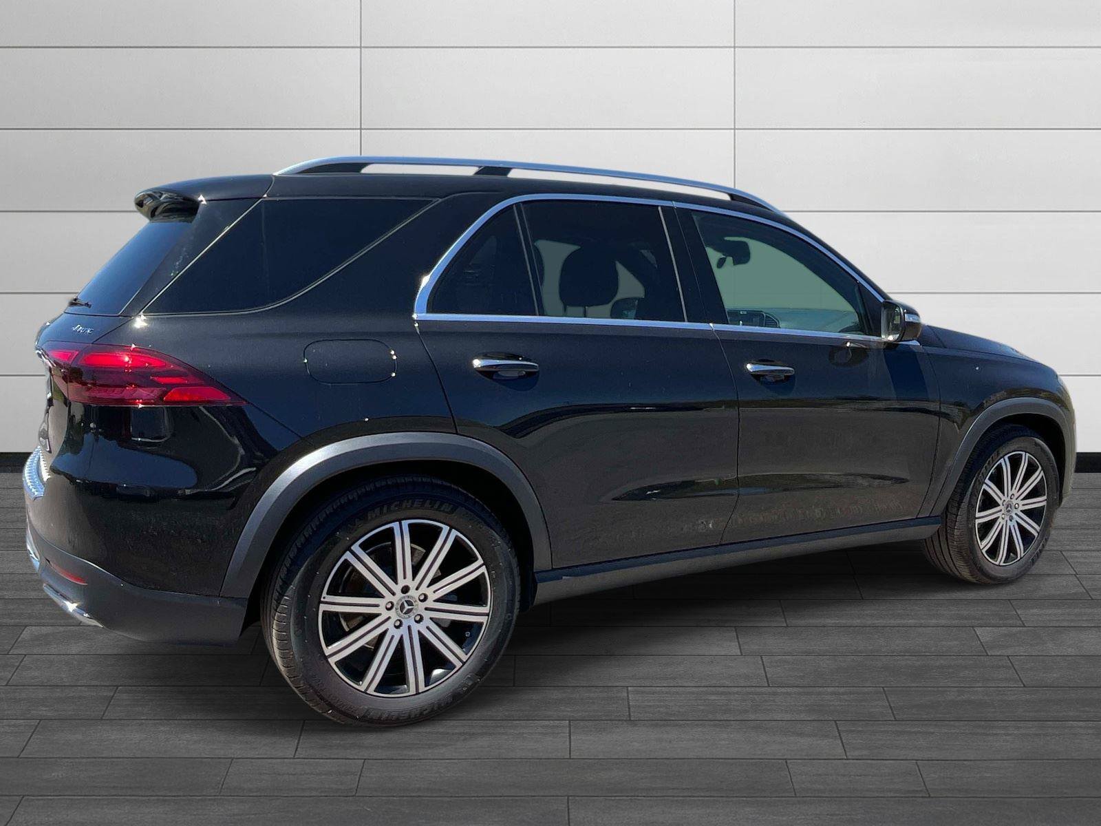 Used 2026 Mercedes-Benz GLE 350 4MATIC image 3
