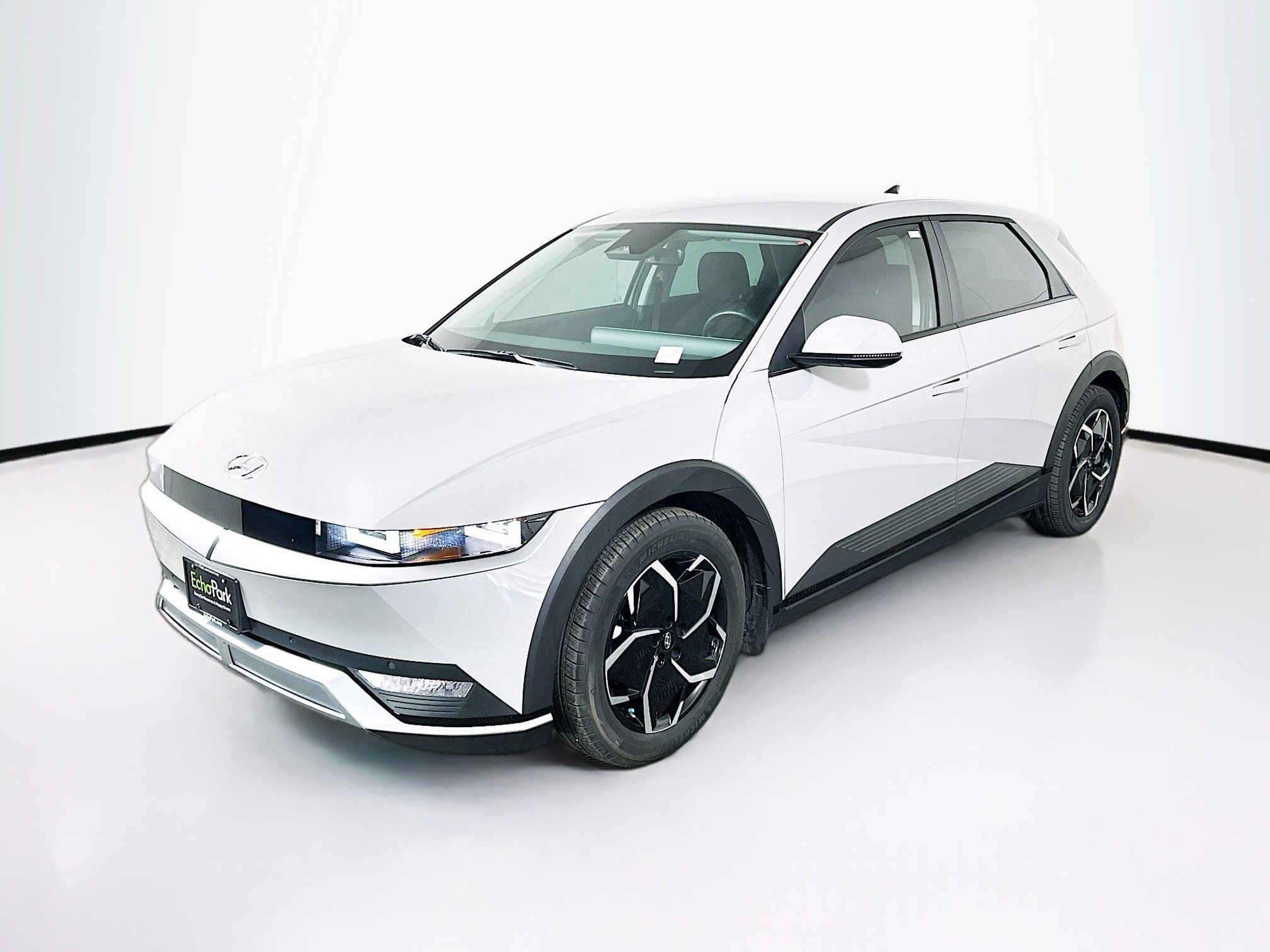 Used 2024 Hyundai Ioniq 5 SEL image 3