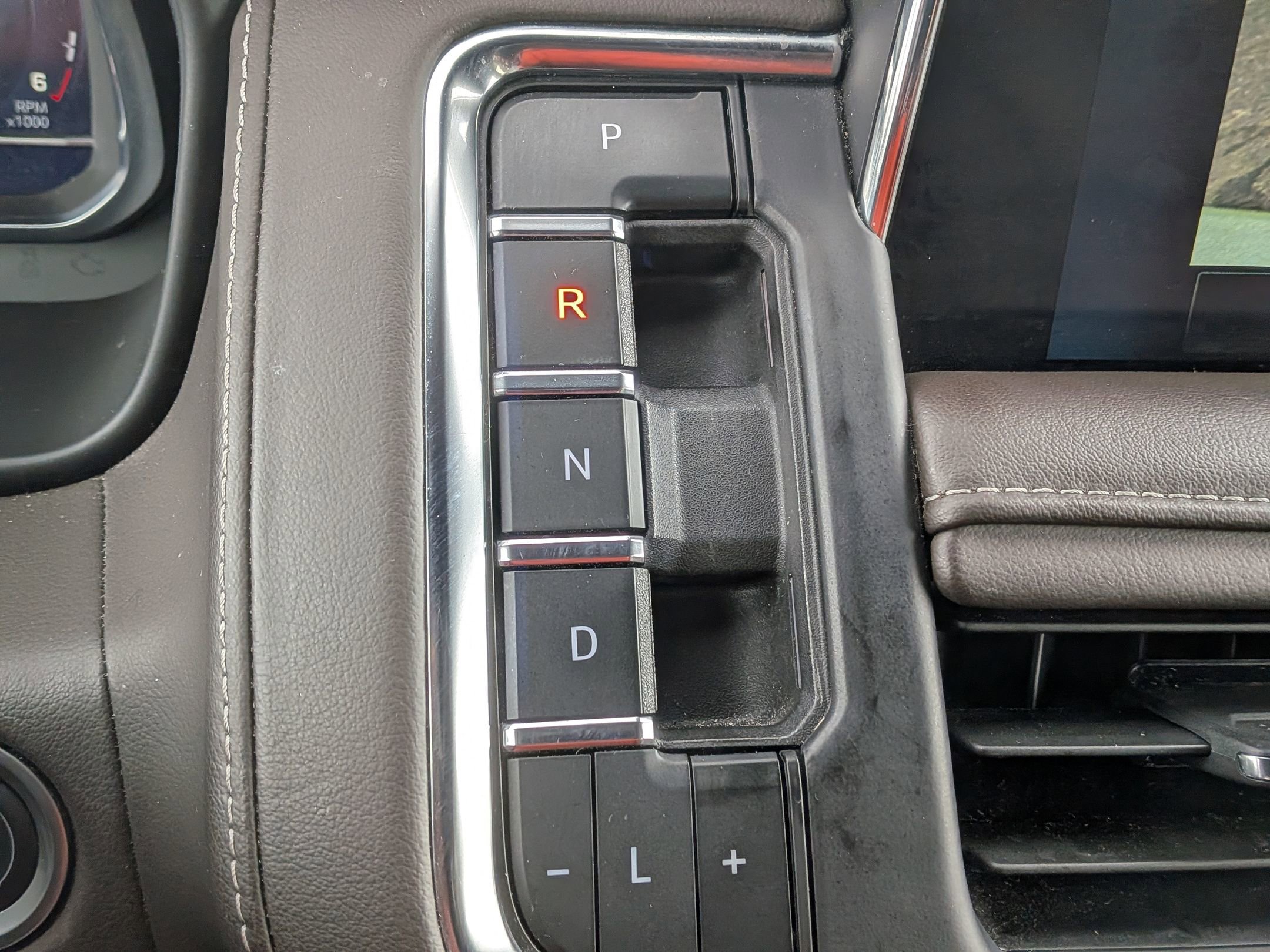 Used 2024 Chevrolet Tahoe LT image 31