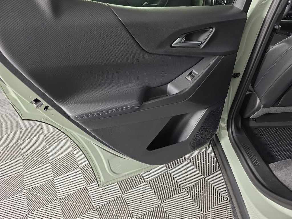 New 2026 Chevrolet Equinox LT w/ Convenience Package II image 27