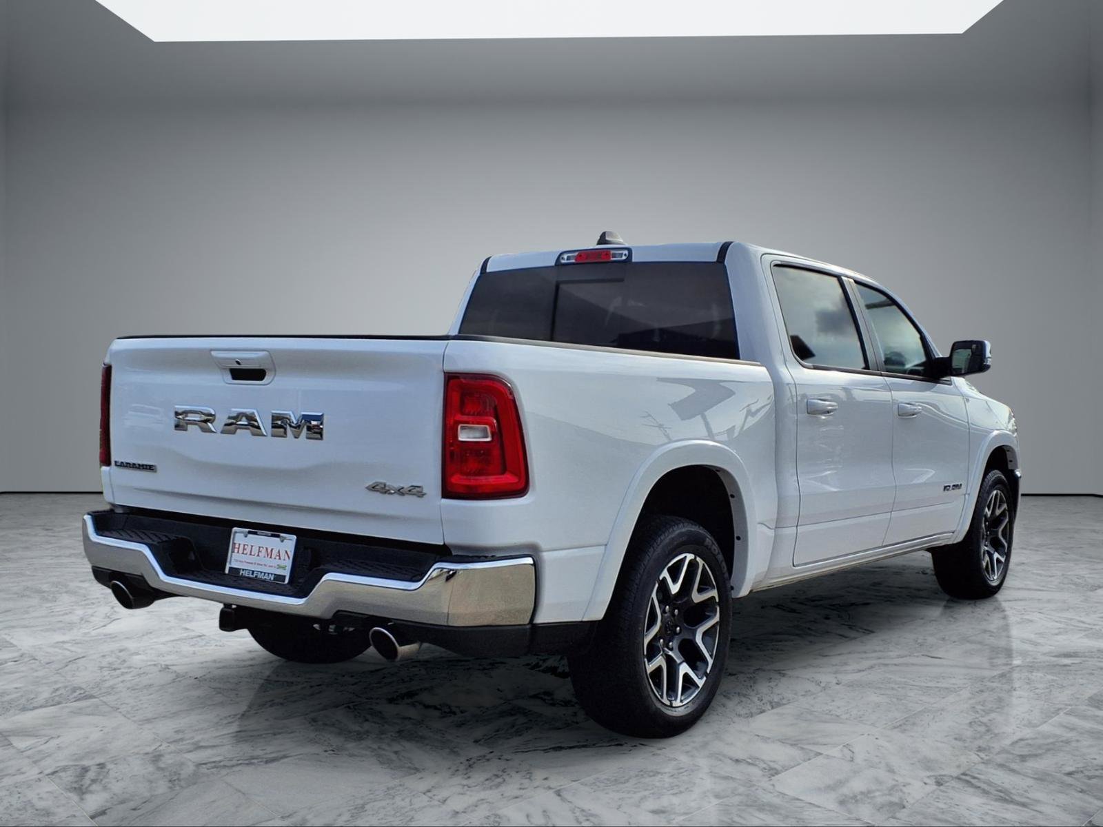 Used 2025 RAM 1500 Laramie AWD/4WD image 7