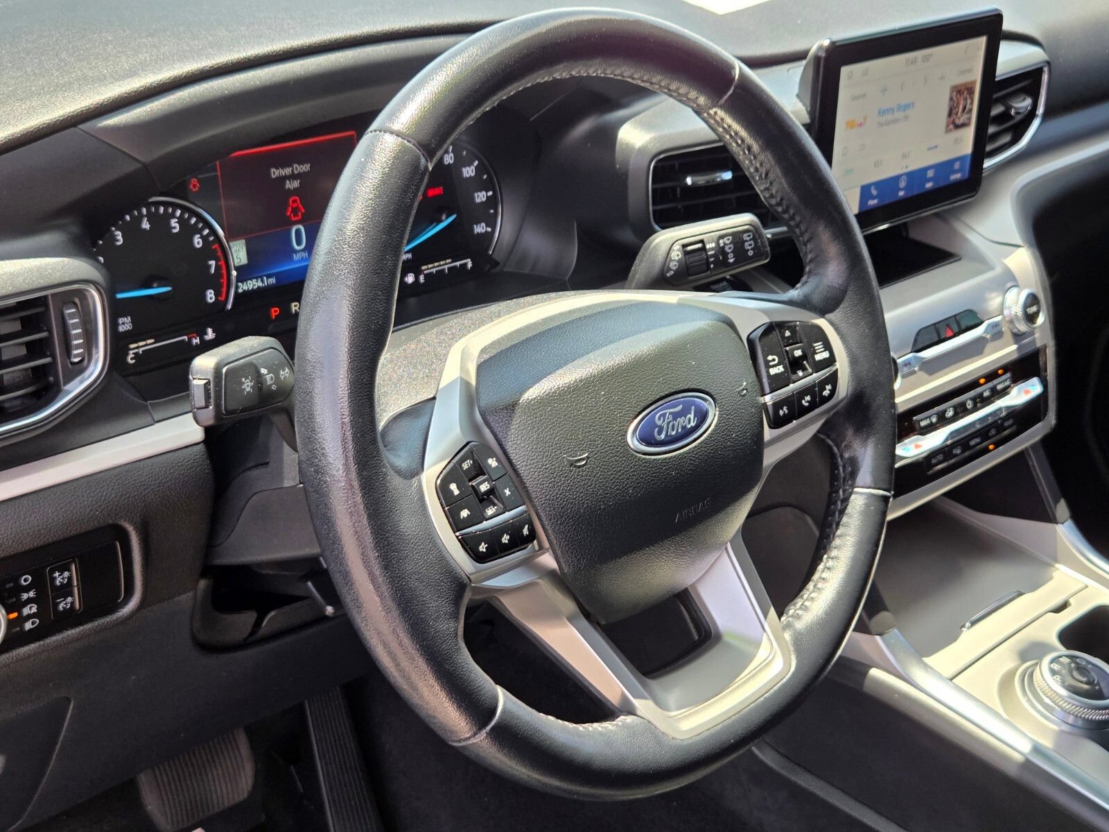 Certified 2023 Ford Explorer XLT w/ Equipment Group 202A RWD image 19