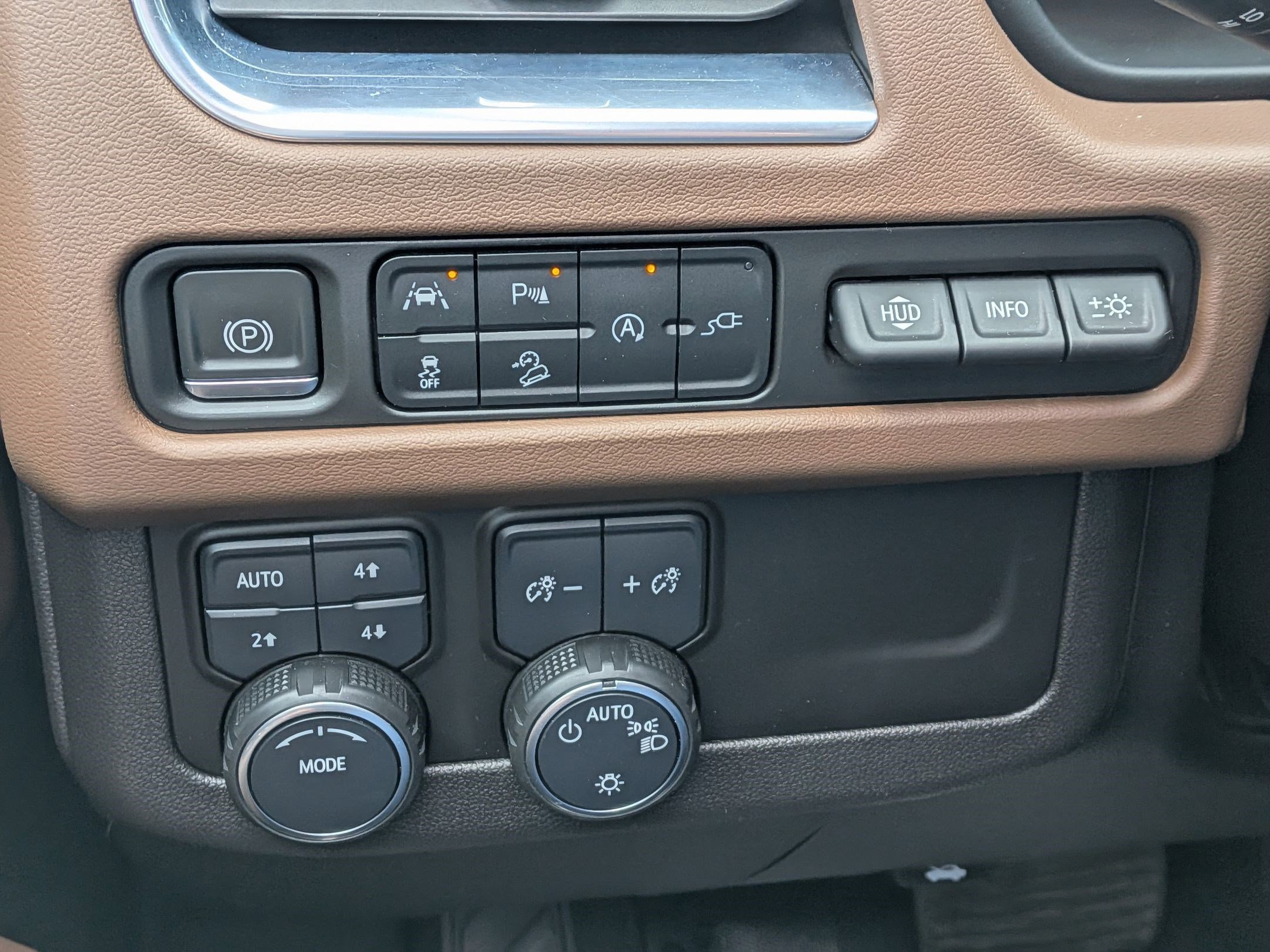 Used 2021 Chevrolet Tahoe High Country AWD/4WD image 14