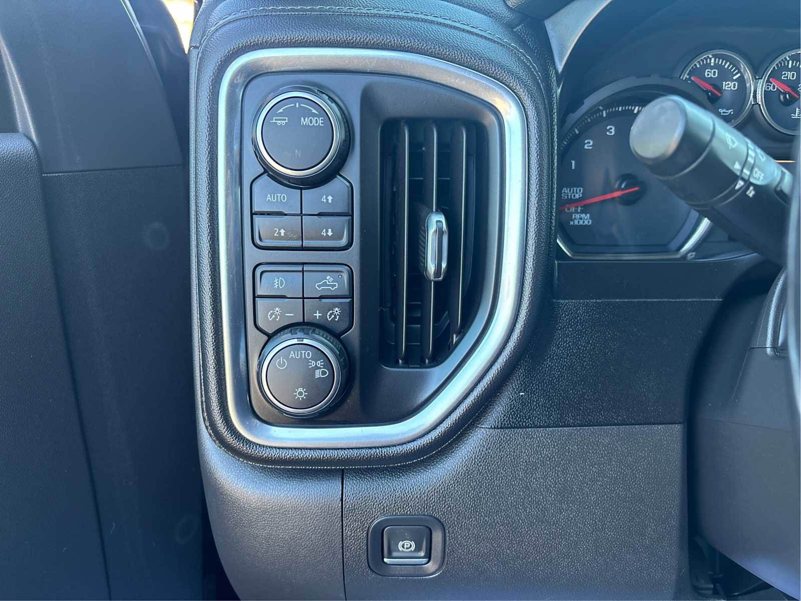 Certified 2020 Chevrolet Silverado 1500 LT Trail Boss image 20