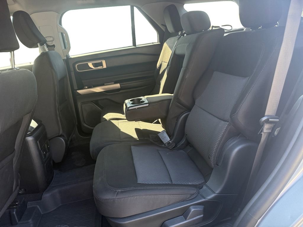 Used 2023 Ford Explorer XLT image 13