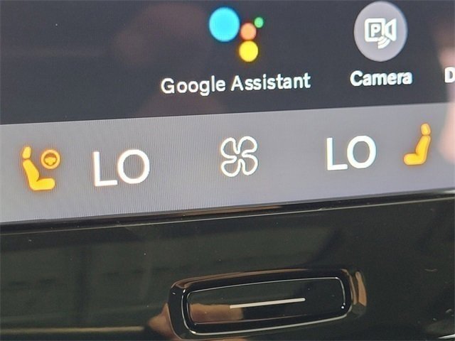 Certified 2026 Volvo XC40 B5 Core w/ Climate Package image 20