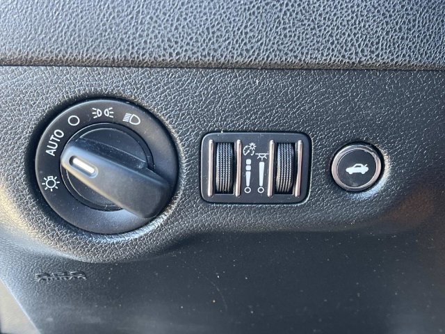 Used 2022 Dodge Charger SXT RWD image 34