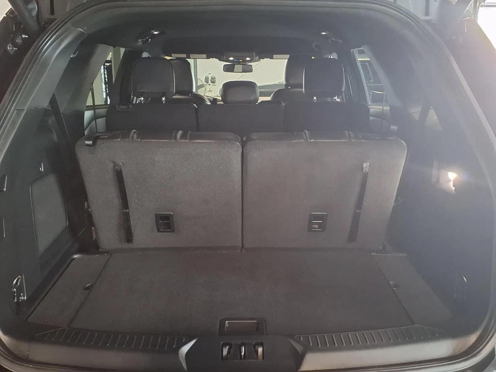 Used 2023 Ford Explorer ST-Line RWD image 7