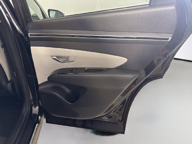 Used 2023 Hyundai Tucson Limited FWD image 27