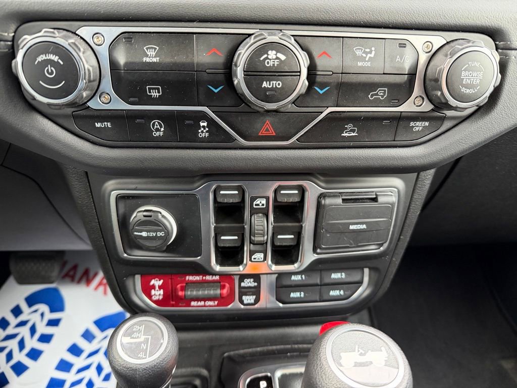 Used 2024 Jeep Wrangler Rubicon image 21