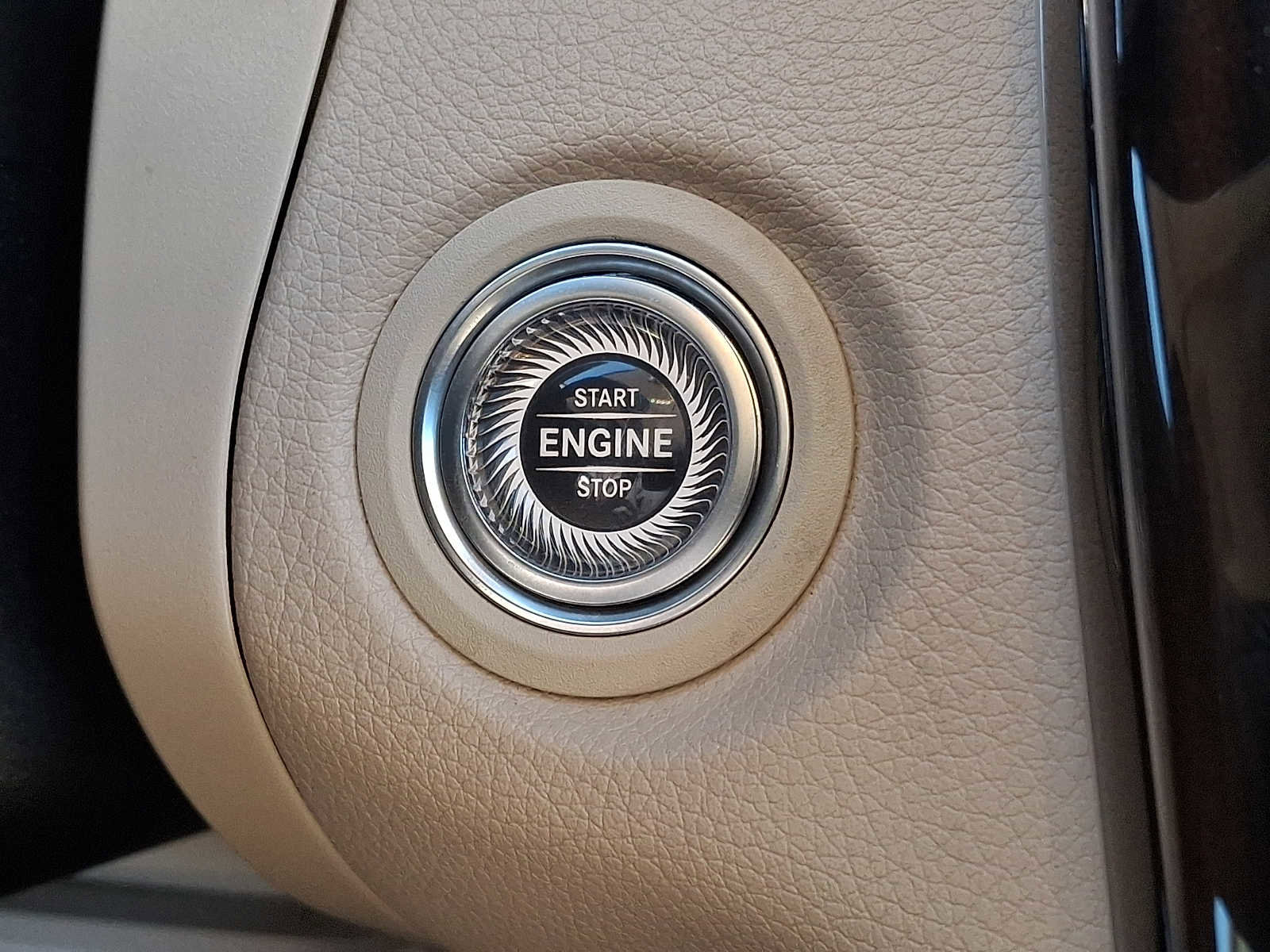 Used 2022 Mercedes-Benz GLC 300 4MATIC image 15