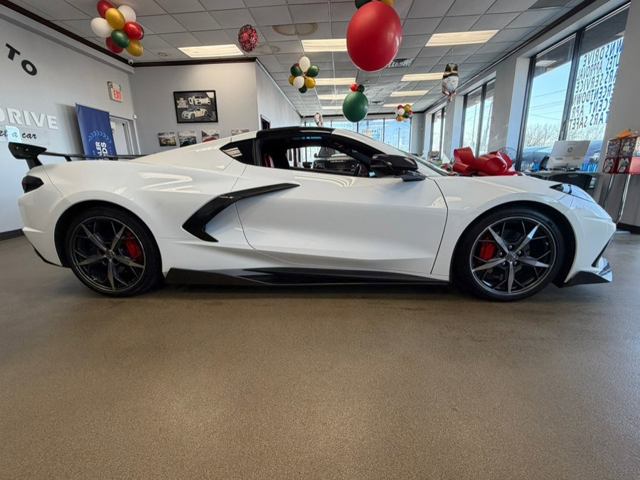 Used 2021 Chevrolet Corvette Stingray Preferred Cpe w/ Engine Appearance Package image 15