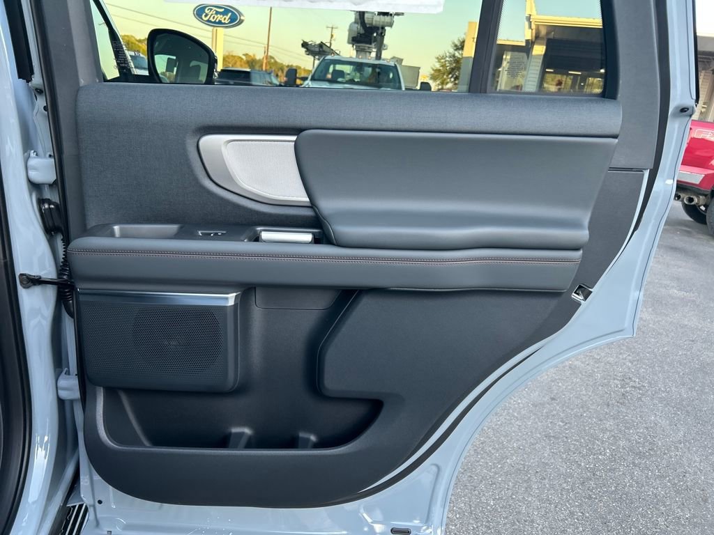 New 2025 Ford Expedition Active image 28