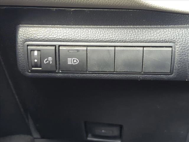 Used 2022 Toyota Corolla LE image 12