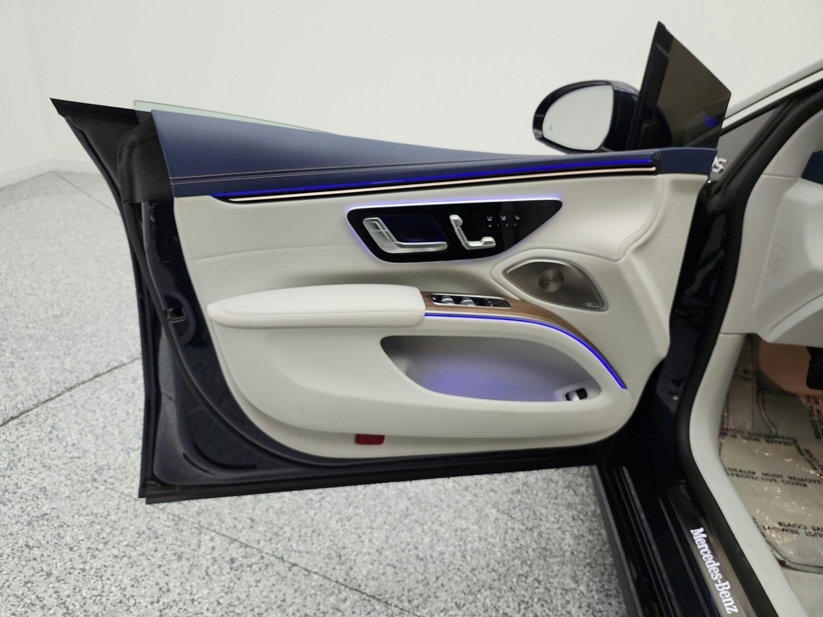 Used 2023 Mercedes-Benz EQS 580 4MATIC Sedan image 15
