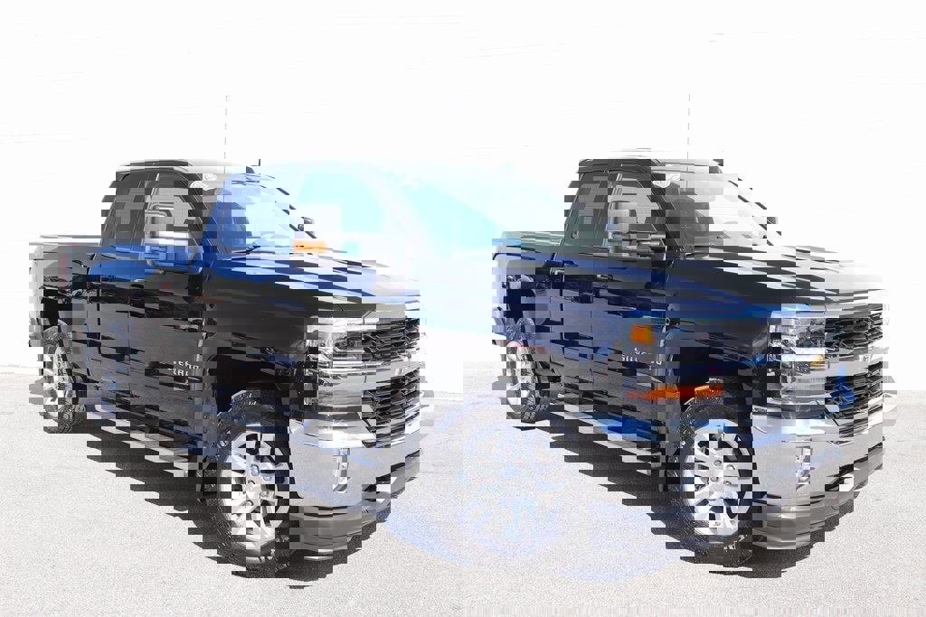 Used 2017 Chevrolet Silverado 1500 LT w/ Max Trailering Package