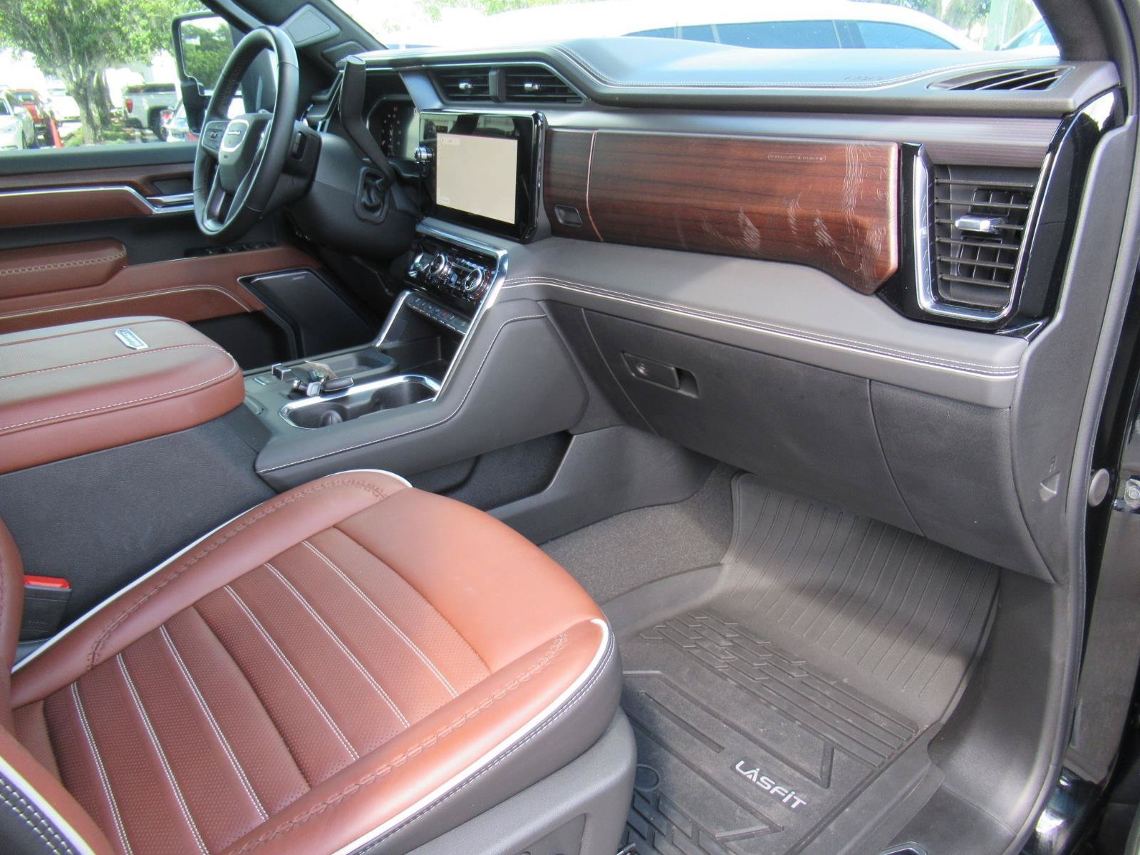 Used 2026 GMC Sierra 2500 Denali Ultimate w/ Max Trailering Package AWD/4WD image 15