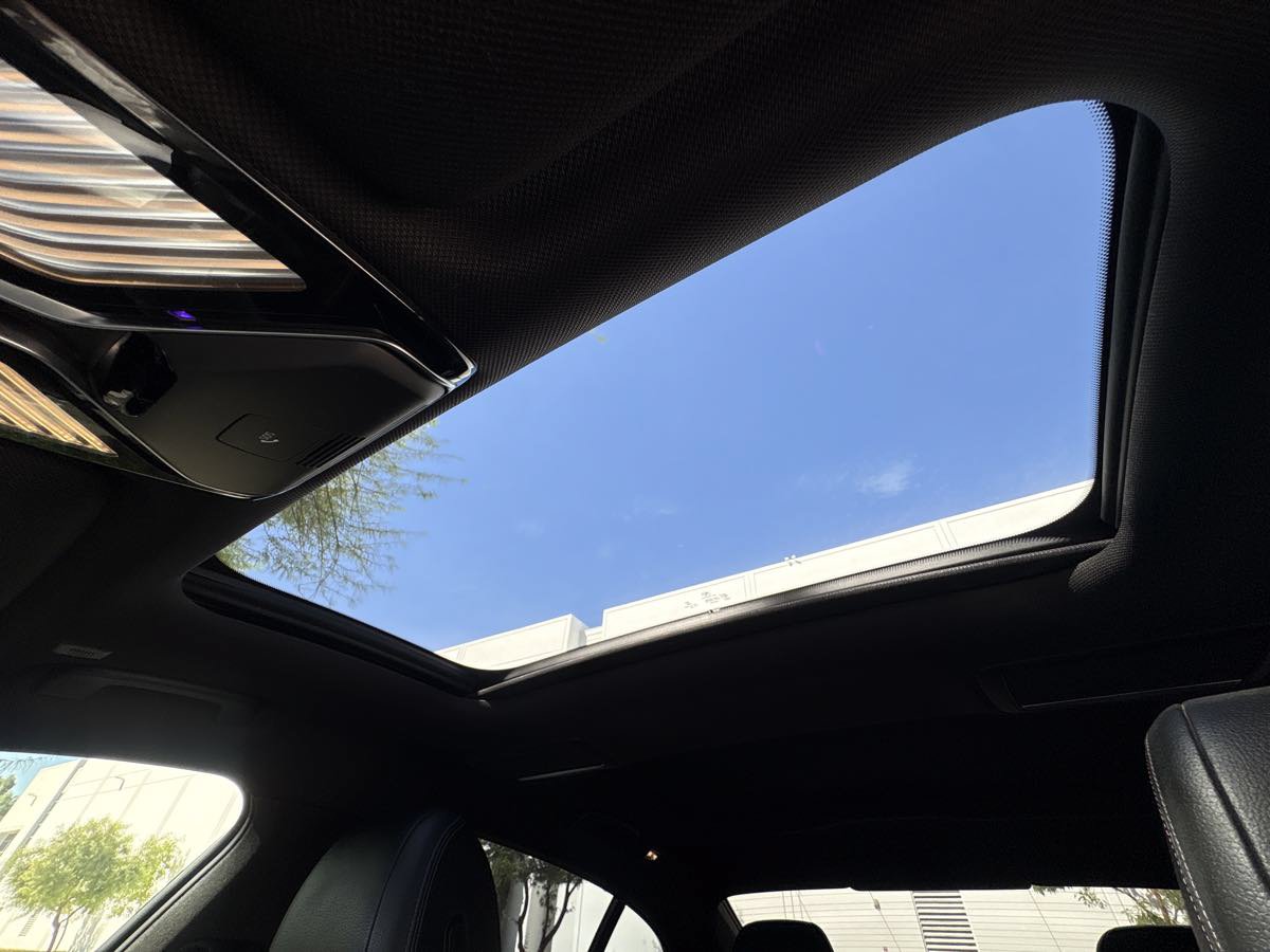 Used 2019 BMW 740i w/ M Sport Package RWD image 32