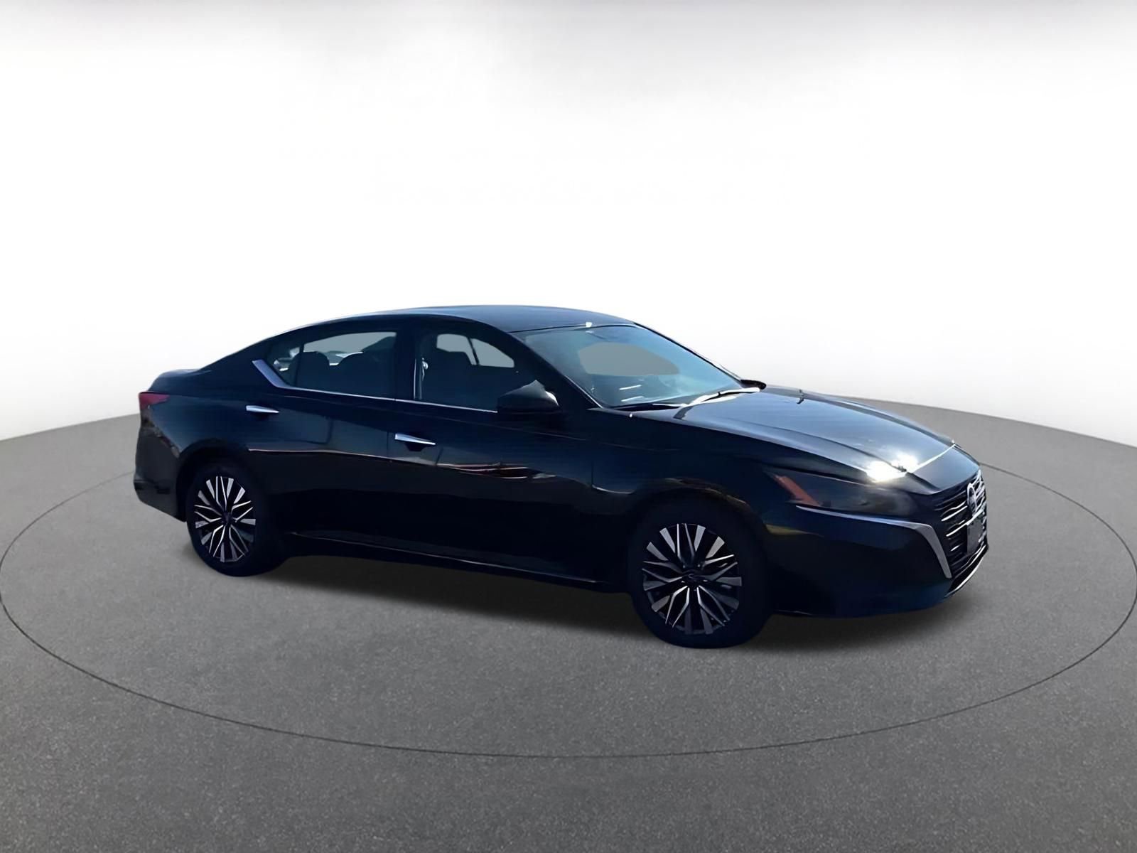 Used 2025 Nissan Altima 2.5 SV video 2