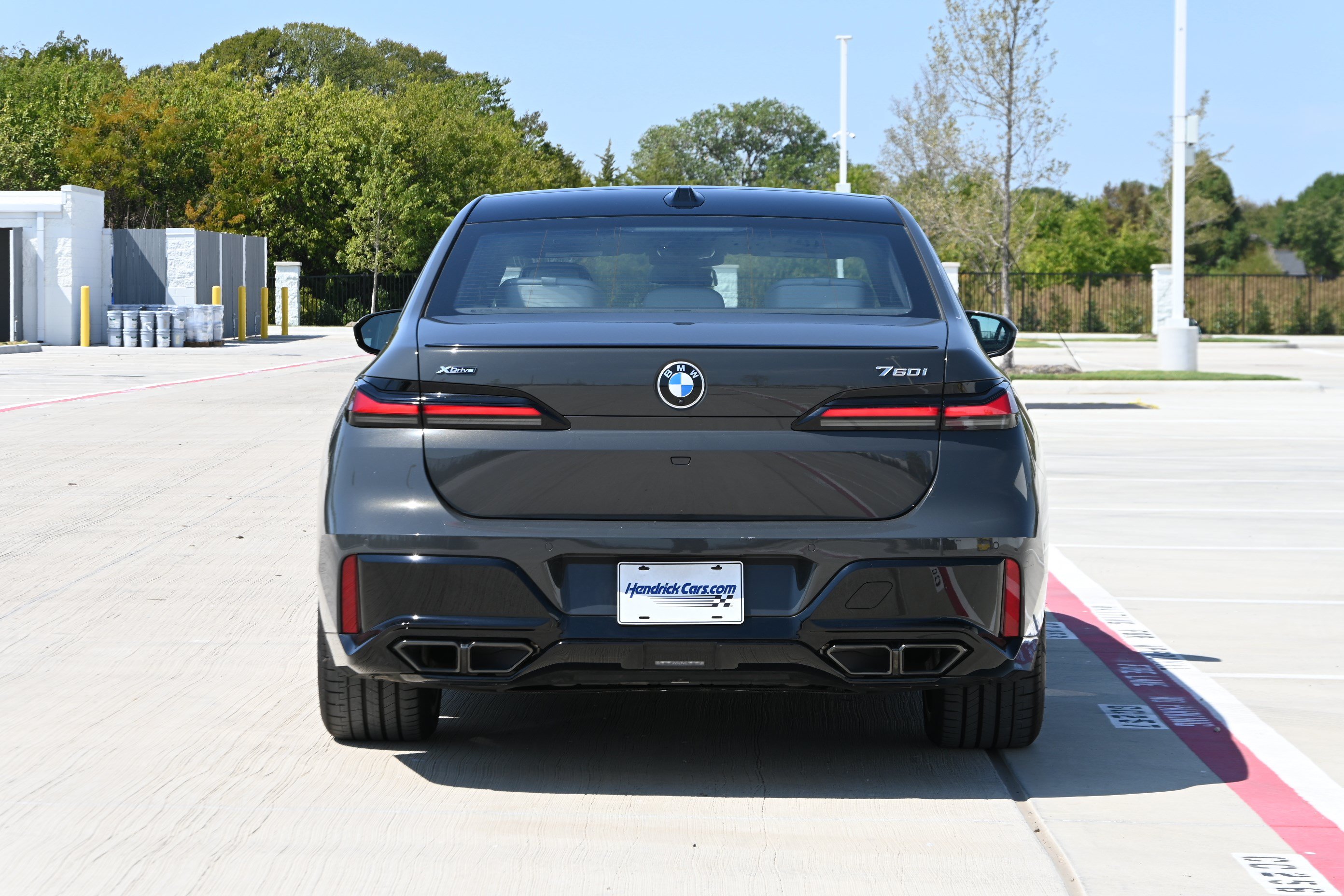 Certified 2023 BMW 760i xDrive w/ Luxury Rear Seating Package AWD/4WD image 8